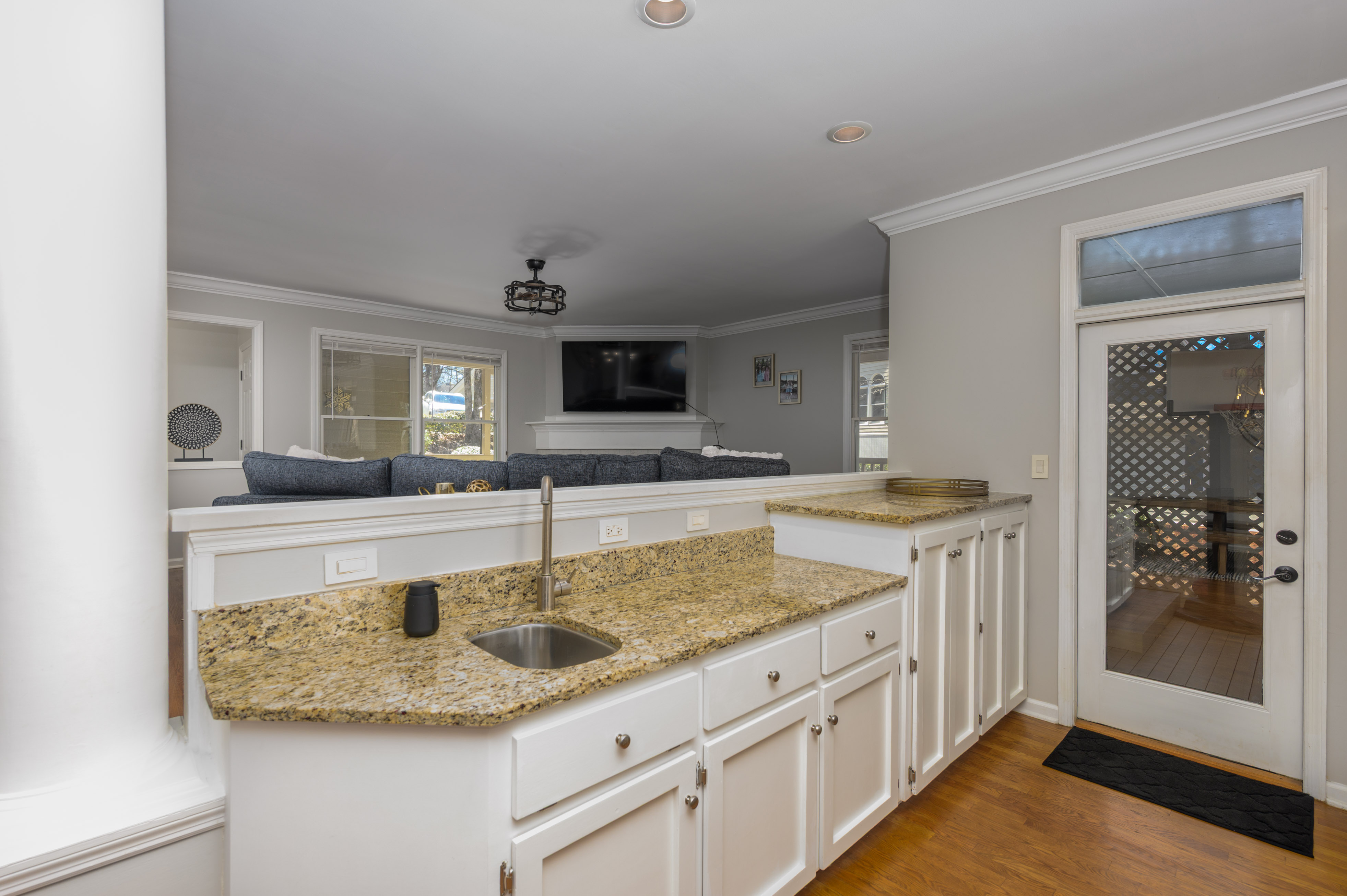 1025 Planters Trail image 8